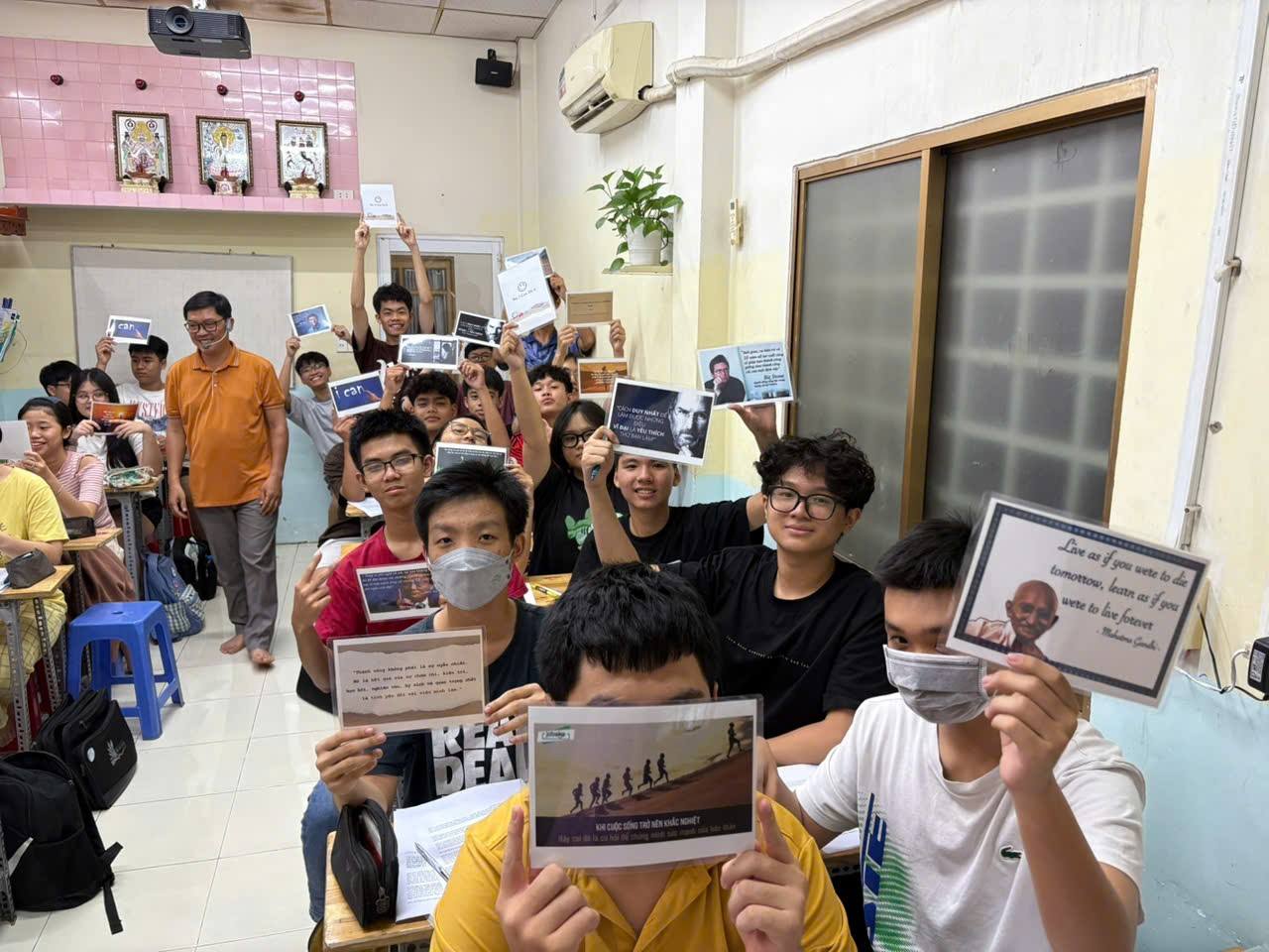 Lớp học vui vẻ